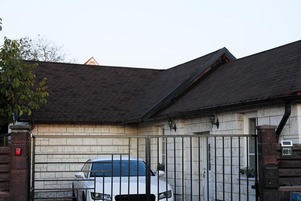 Property building, Parking