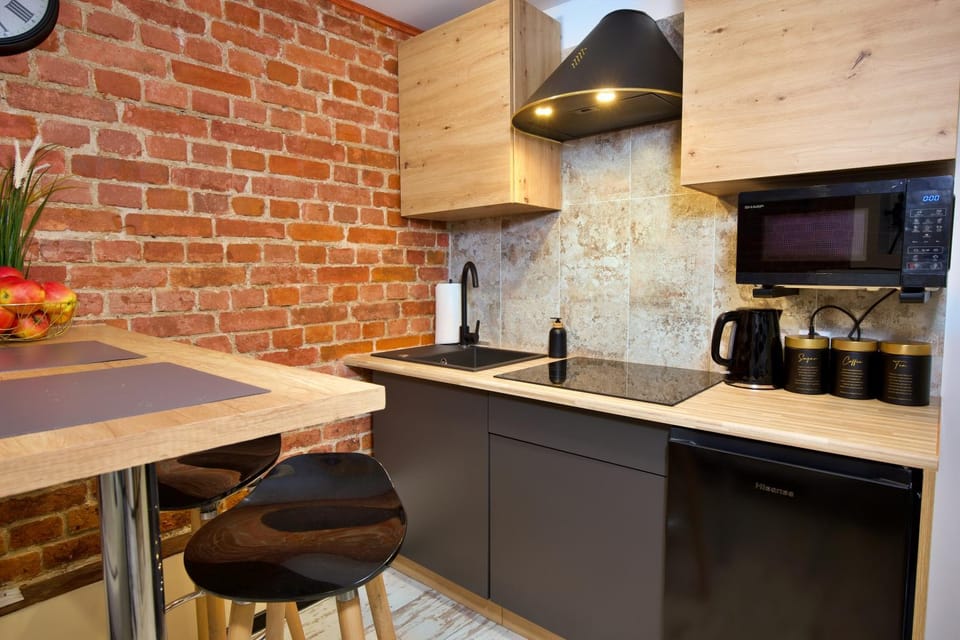 Coffee/tea facilities, Kitchen or kitchenette, Dining area, minibar, pet friendly, stove