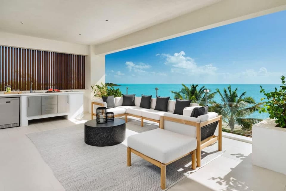 Villa Blue Lagoon Villa in Long Bay Hills