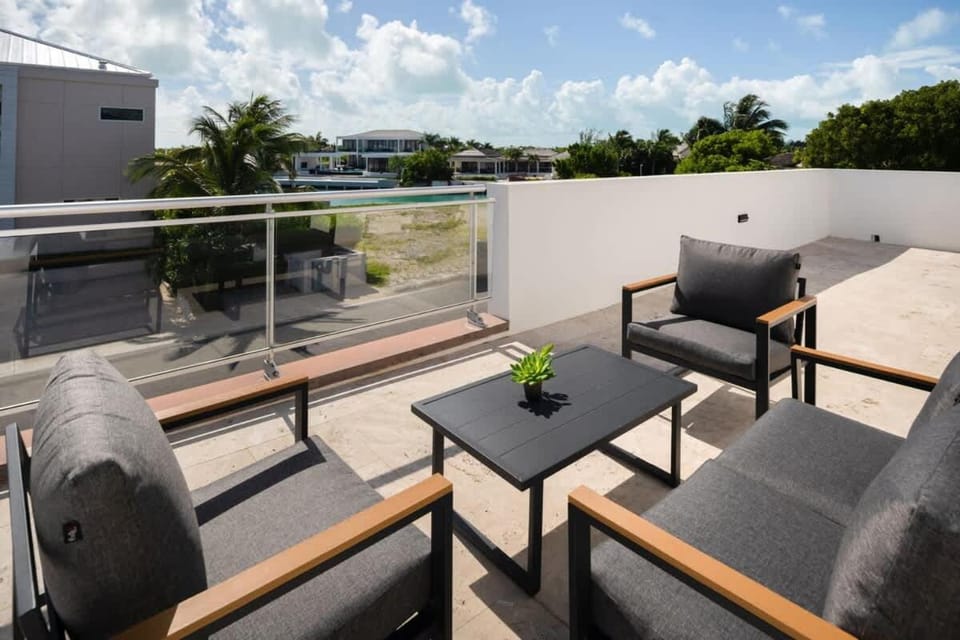 18 Kelly Isle Villa in Turks and Caicos Islands
