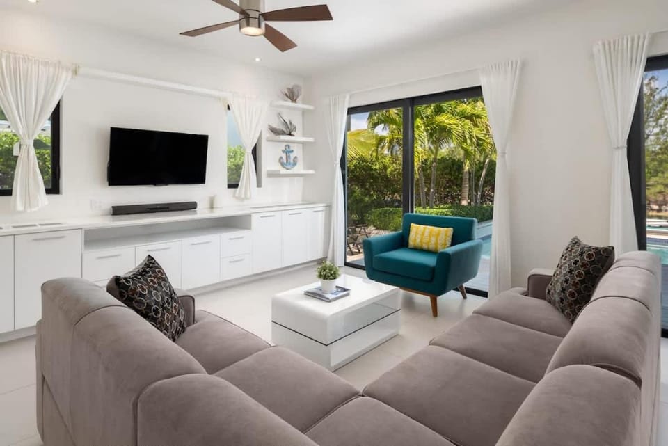 18 Kelly Isle Villa in Turks and Caicos Islands