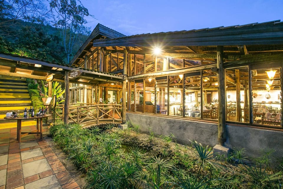 Property building, Restaurant/places to eat