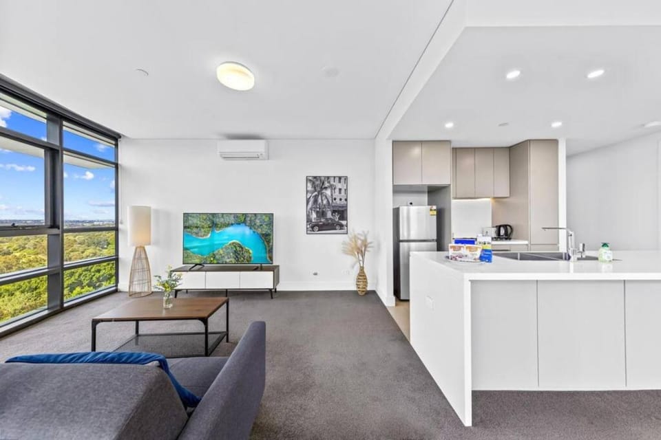 Charming and Peaceful - 3BR in Olympic Park Apartment in Sydney
