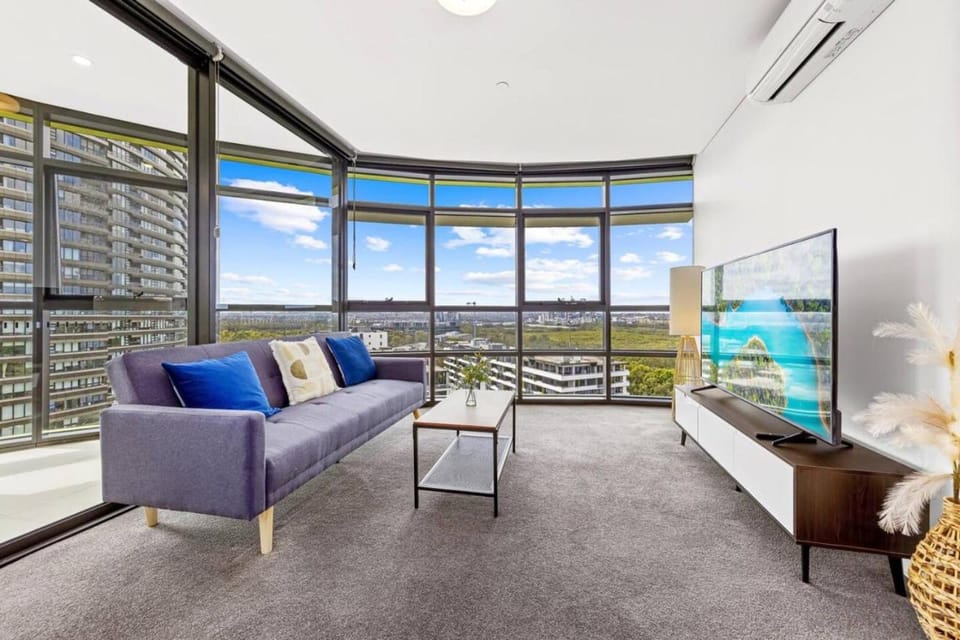 Charming and Peaceful - 3BR in Olympic Park Apartment in Sydney