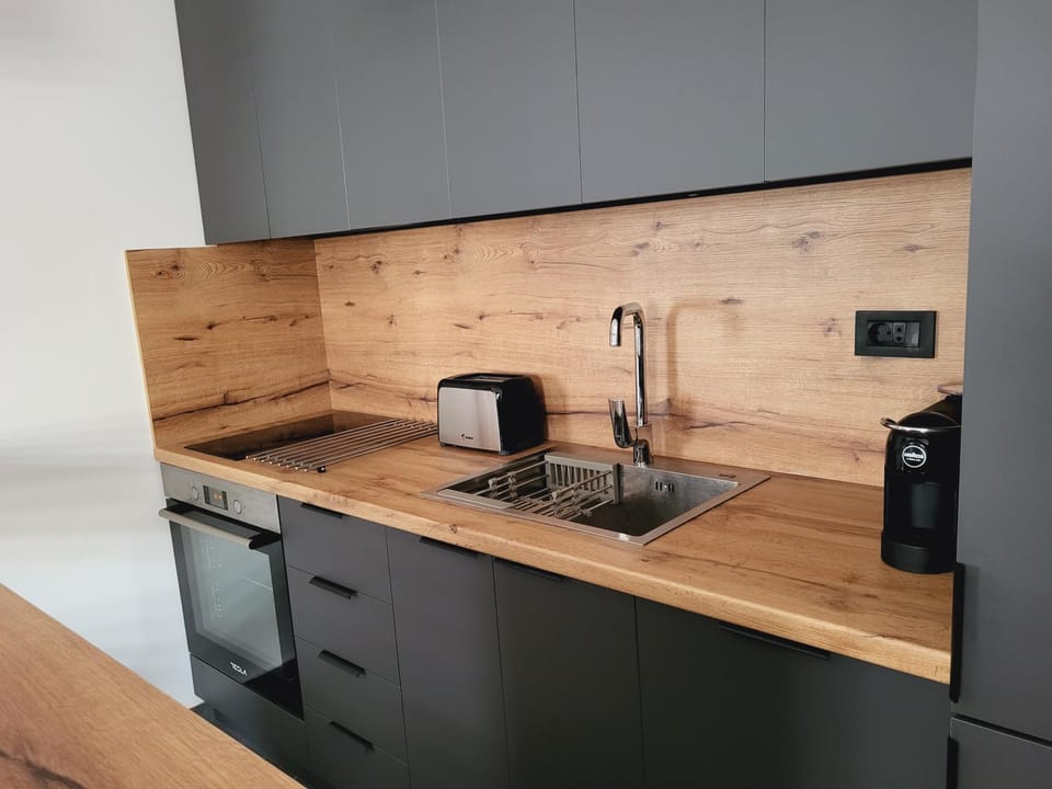 Coffee/tea facilities, Kitchen or kitchenette, dishwasher, pet friendly, stove, toaster
