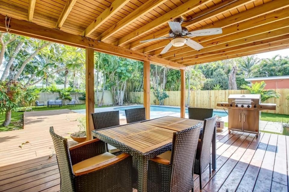Patio, BBQ facilities