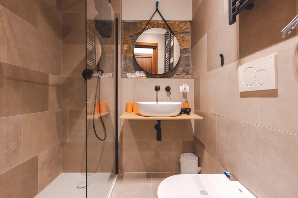 [Free Netflix & Wi-Fi] Modern Suite Roiano Apartment in Trieste