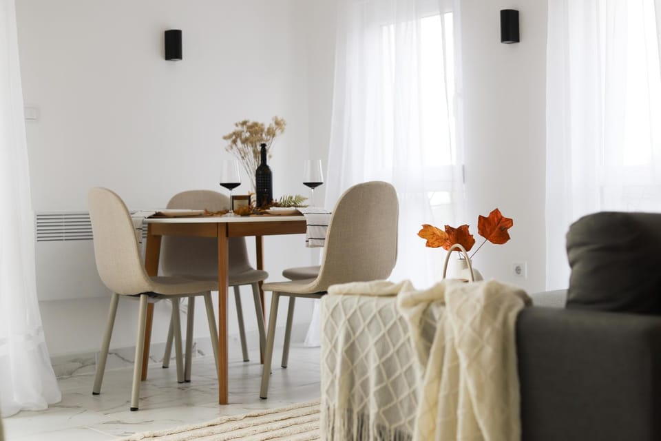 Living room, Dining area