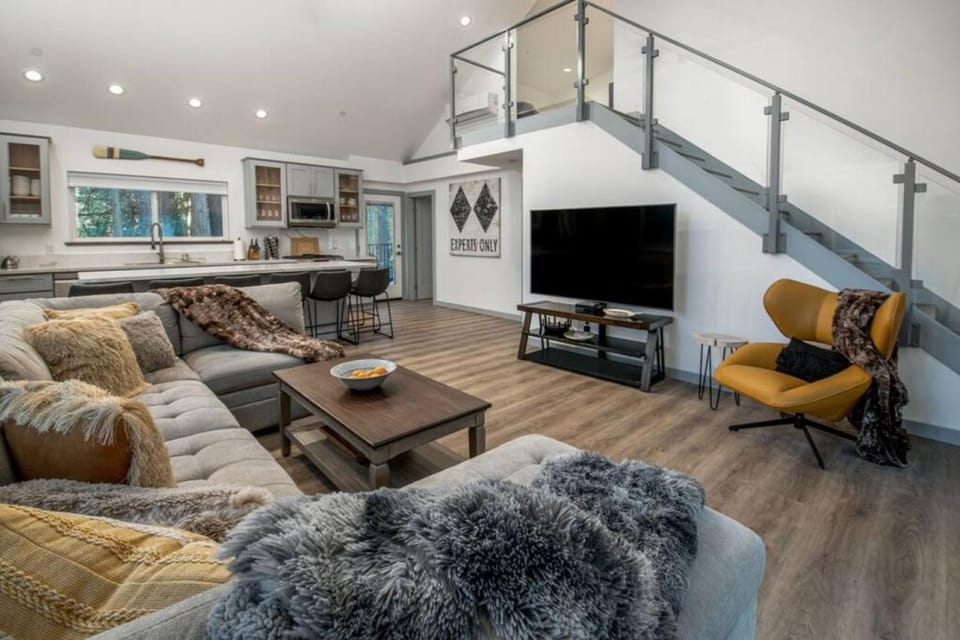 Newly Built Luxury Villa in the Sierra Mountains Apartment in Alta