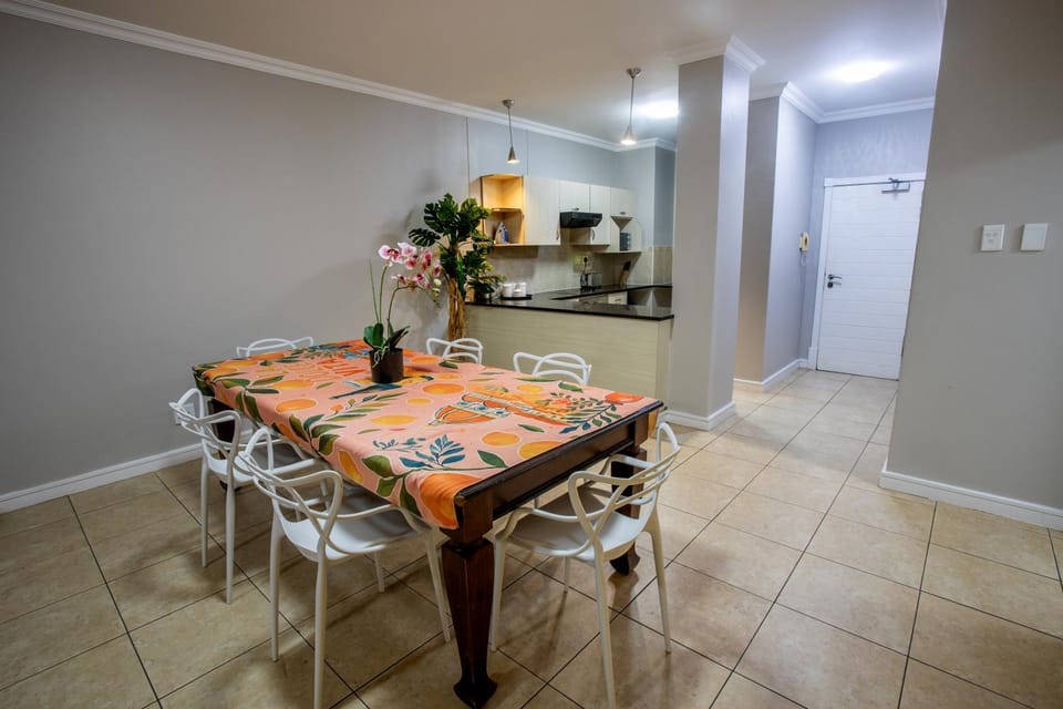Stay at the Point - Trattoria Toscana Apartment in Durban