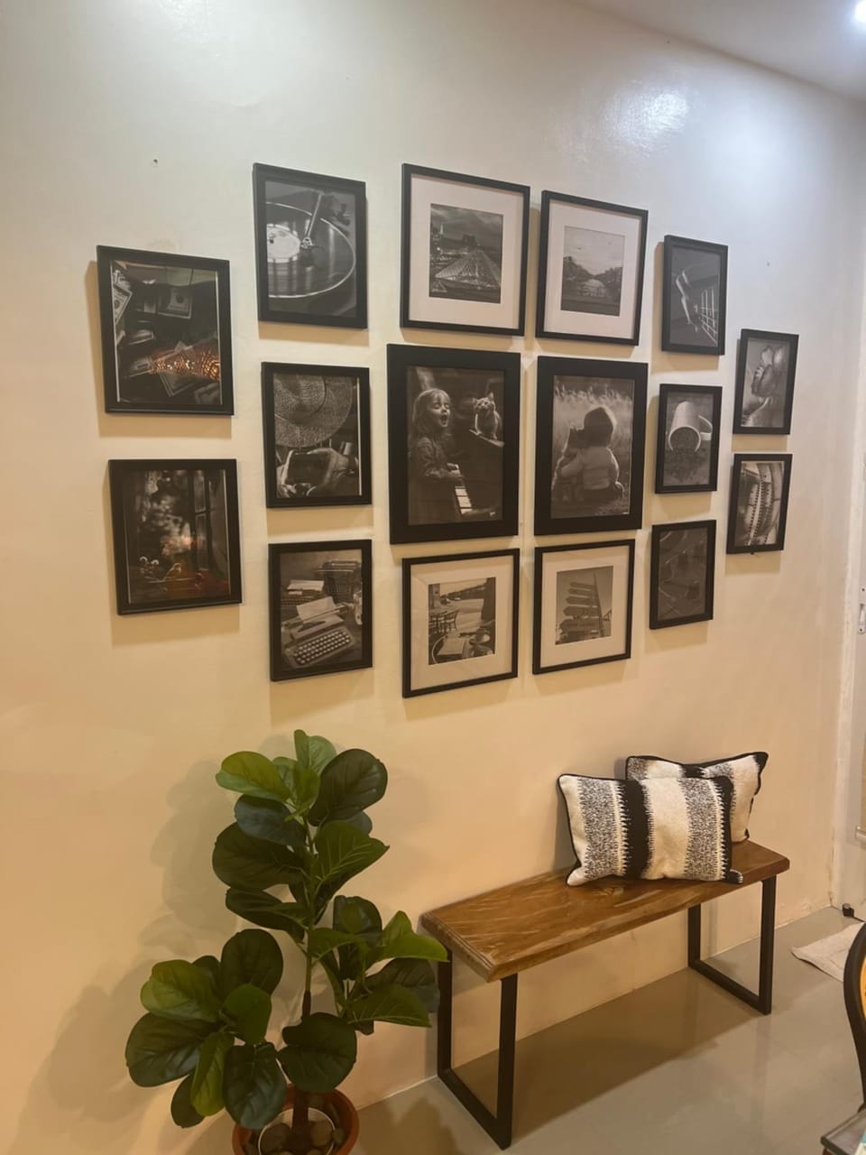 Decorative detail, Seating area