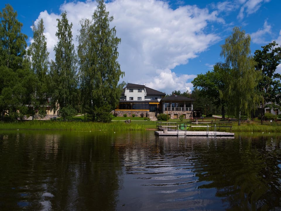 Property building, Patio, Banquet/Function facilities, Lake view, Area and facilities
