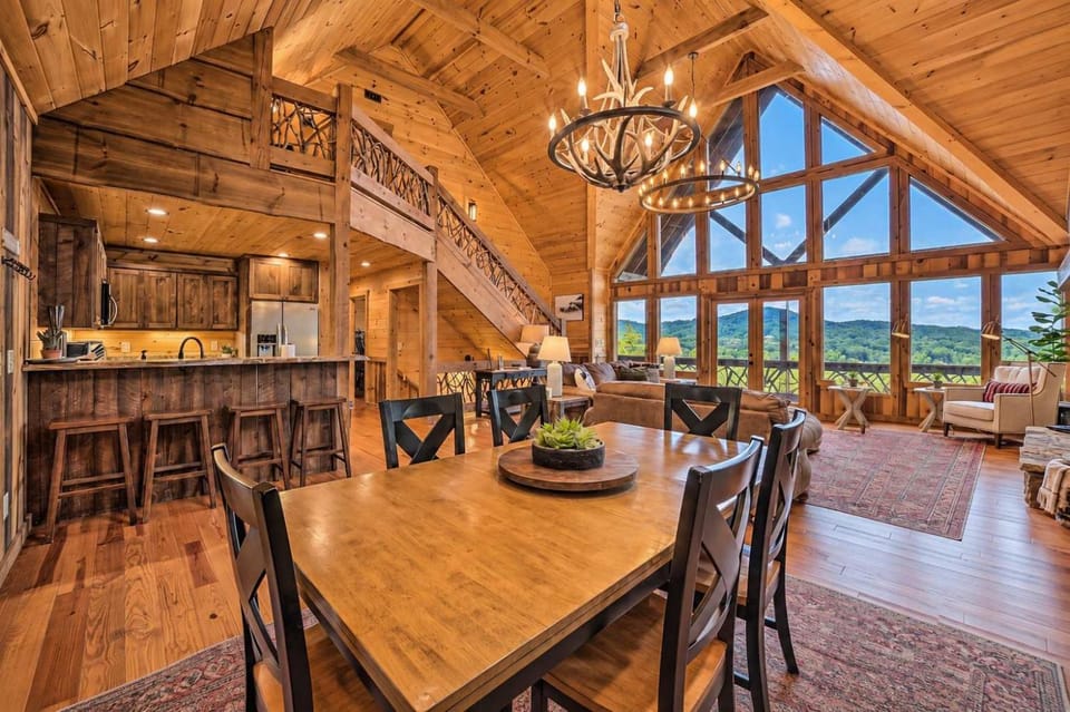 Long-Range Views Game Room Fire Pit Pets House in Blue Ridge Lake
