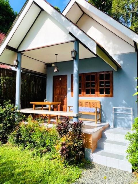 Property building, Day, Garden, Garden view