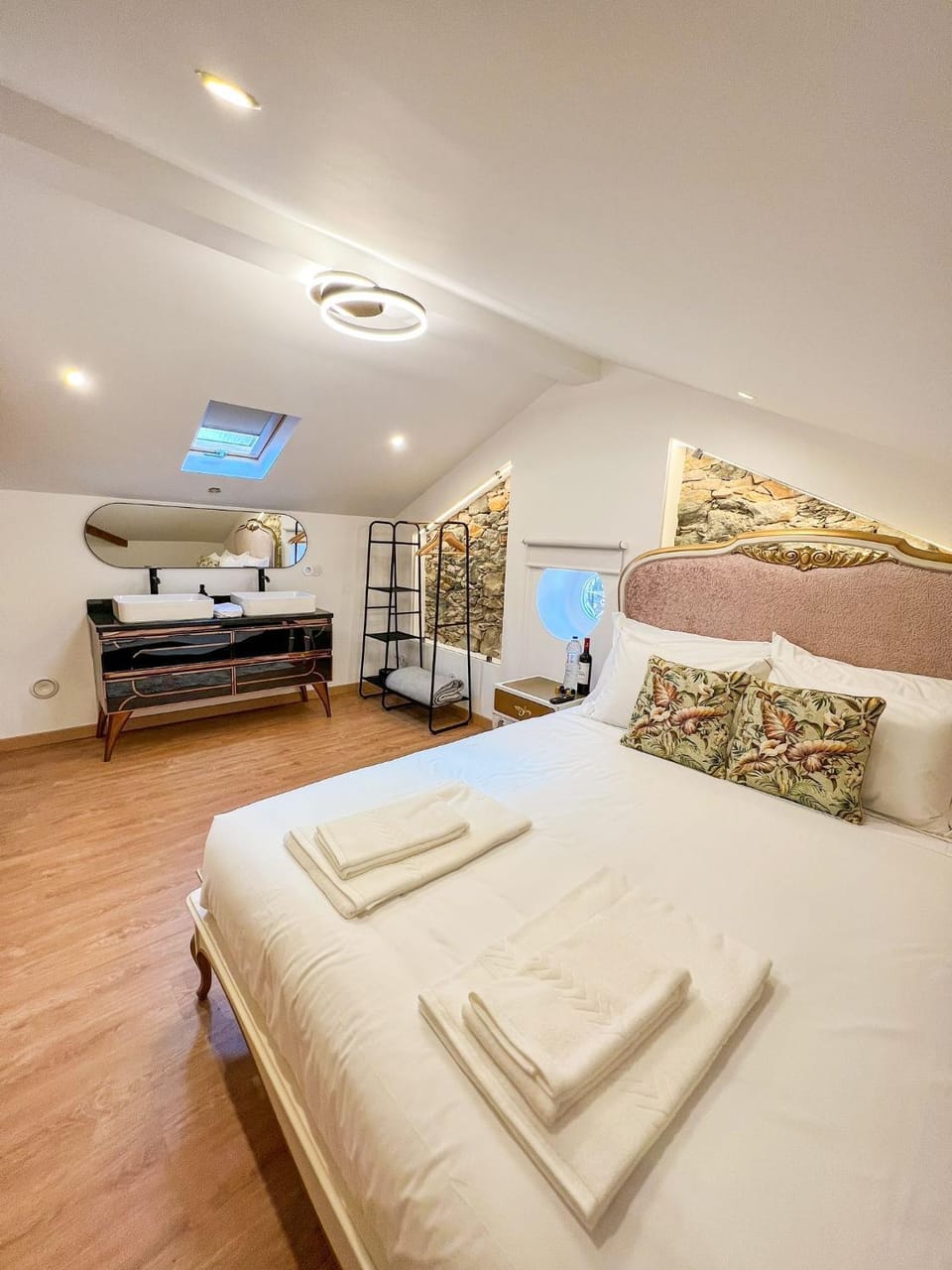Bed, Bedroom, wardrobe