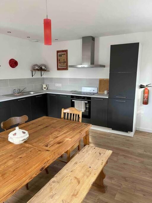 Dining area, minibar, pet friendly, stove