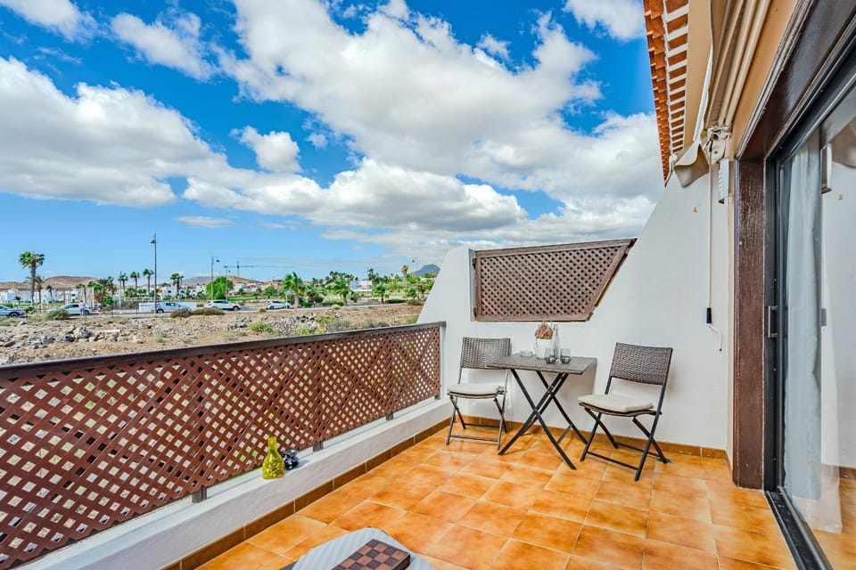 Golfcourse, View (from property/room), Balcony/Terrace, Dining area, Mountain view, Sea view