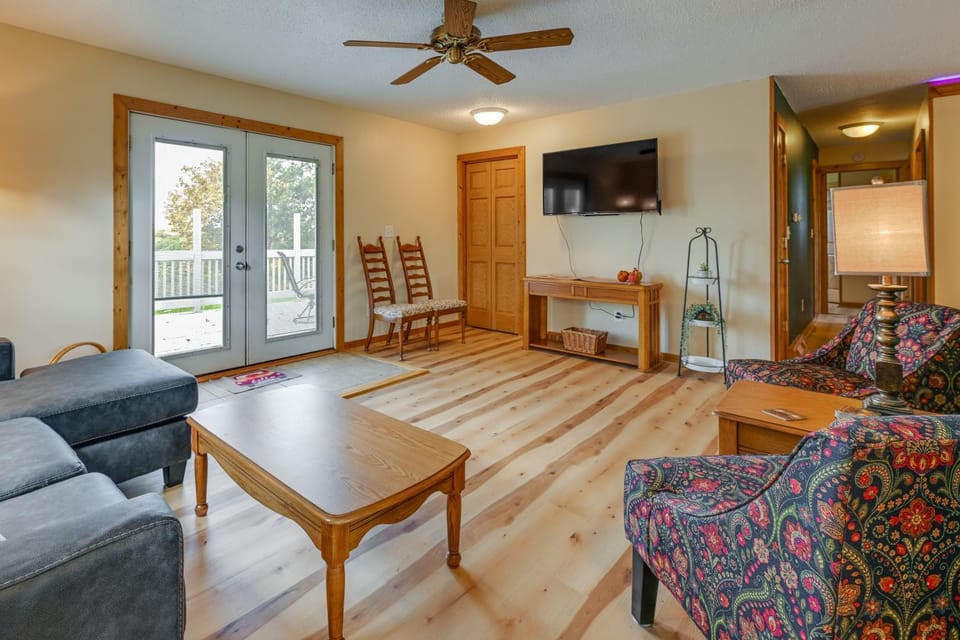 Charming Rockland Retreat w/ Deck & Grill! House in Wisconsin
