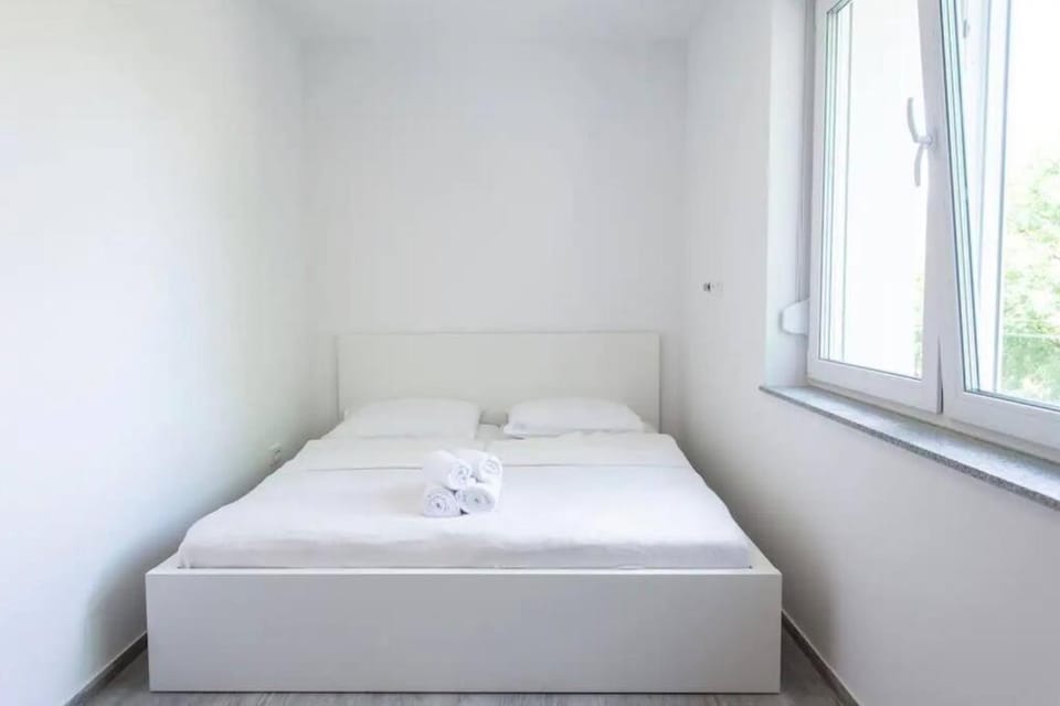 2022 Central Apartment Maribor (Garden + Parking) Apartment in Slovenia