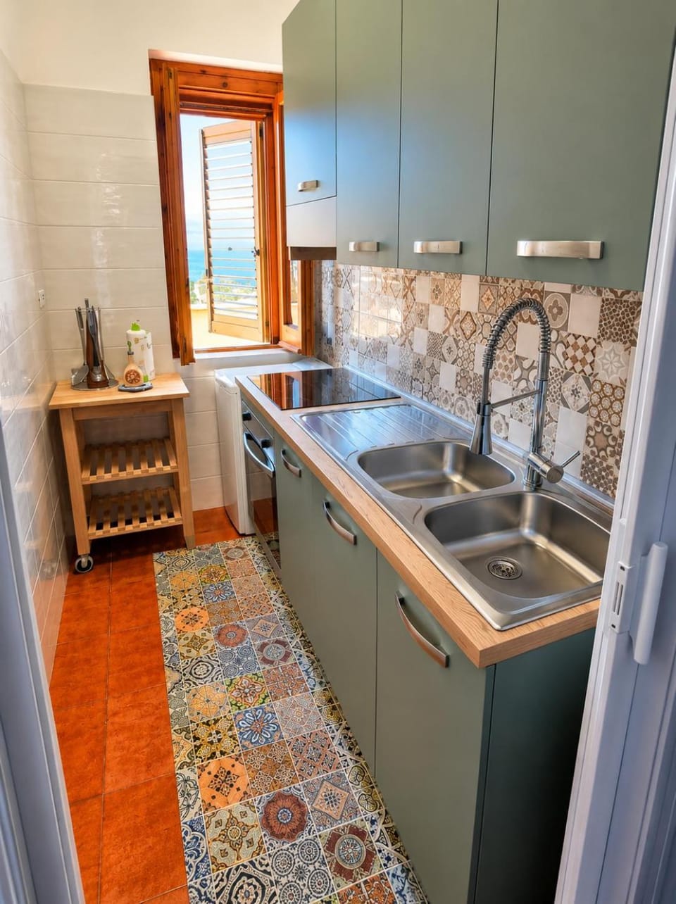 Kitchen or kitchenette, dishwasher, oven, stove, stove, washing machine, kitchen, kitchen