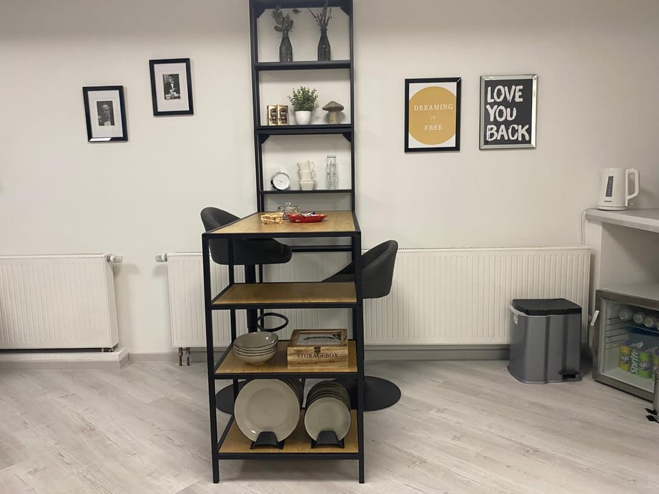 Coffee/tea facilities, Kitchen or kitchenette