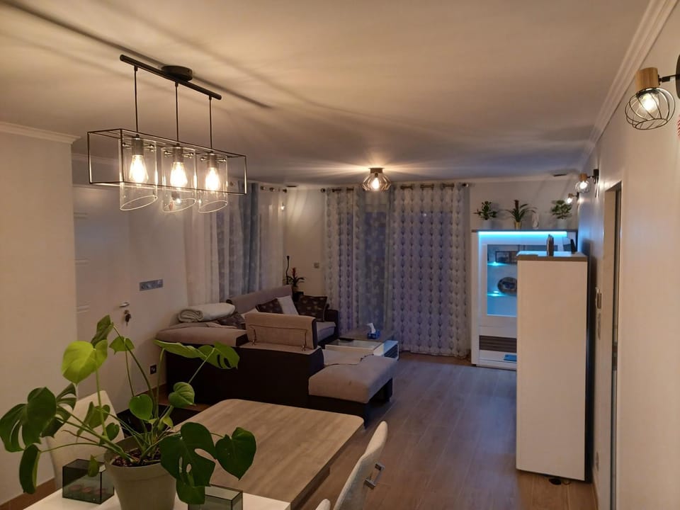 ROOM 2 Clim TV Breakfast inclus Bed and Breakfast in Bourgogne-Franche-Comté