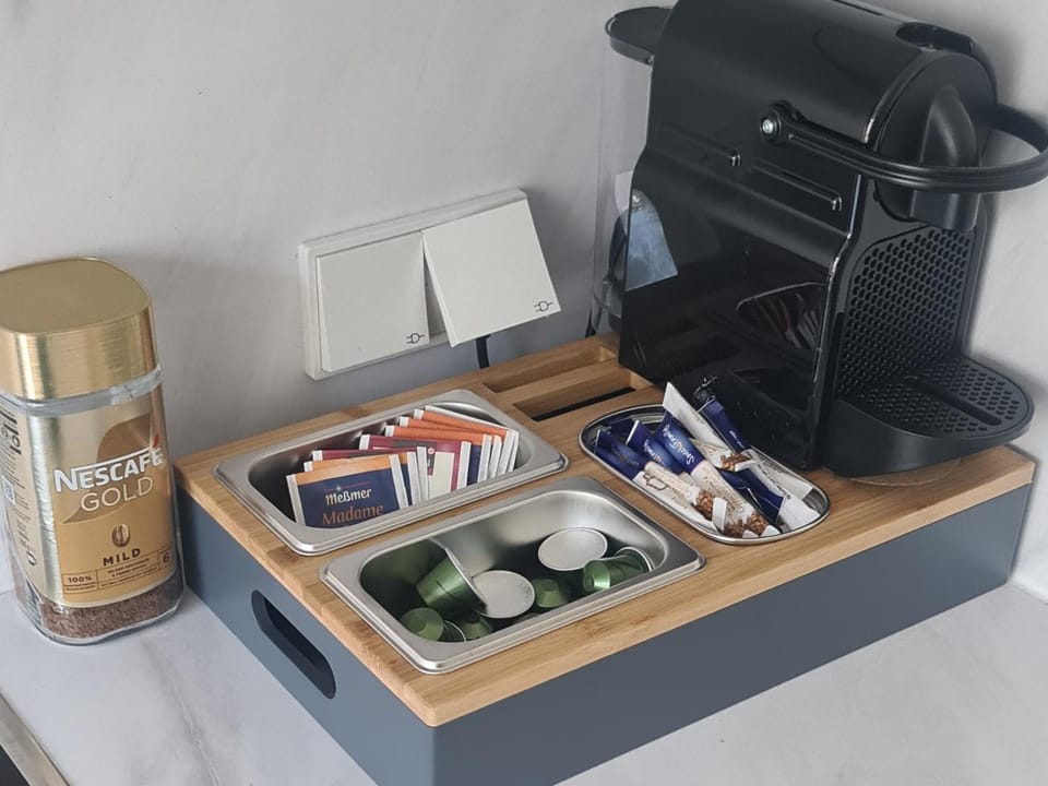 Coffee/tea facilities, Kitchen or kitchenette, Food and drinks