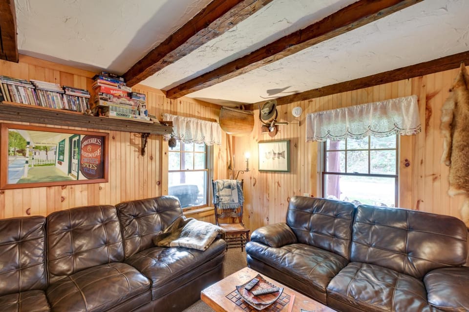 Peaceful Oakfield Cabin on Mattawamkeag River! Cabin in Penobscot