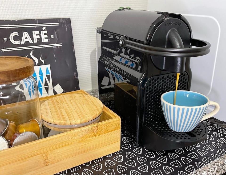 Coffee/tea facilities, kitchen