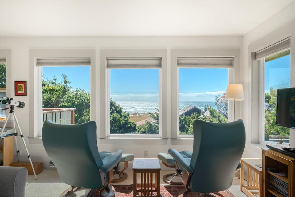 Tranquil Treasure MCA#644 House in Manzanita