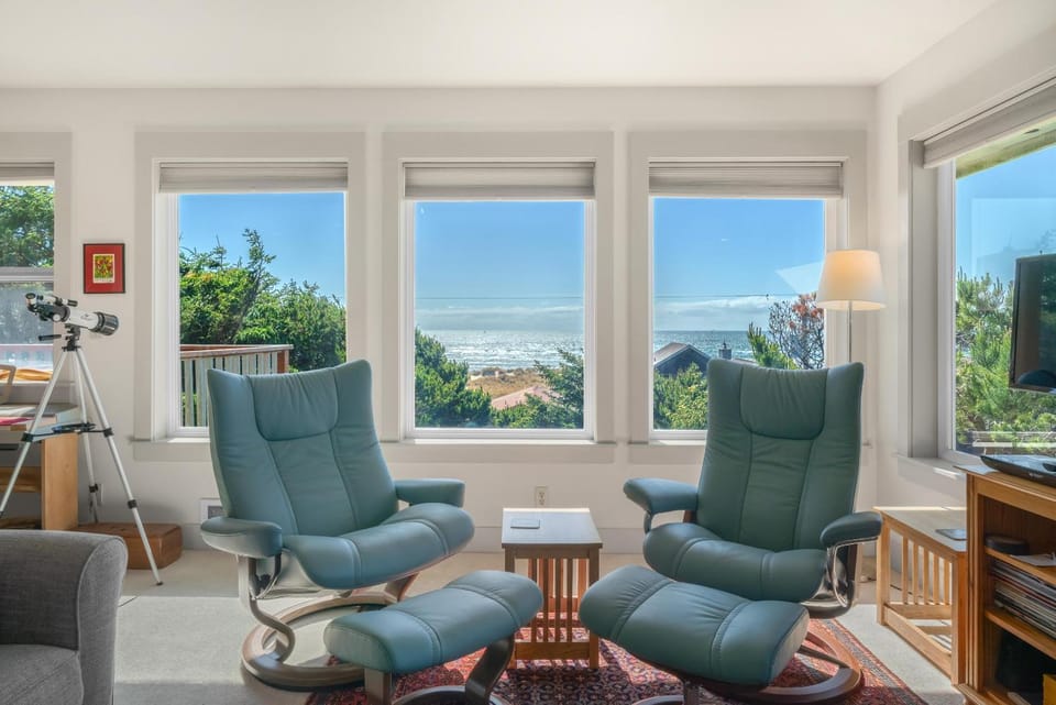 Tranquil Treasure MCA#644 House in Manzanita