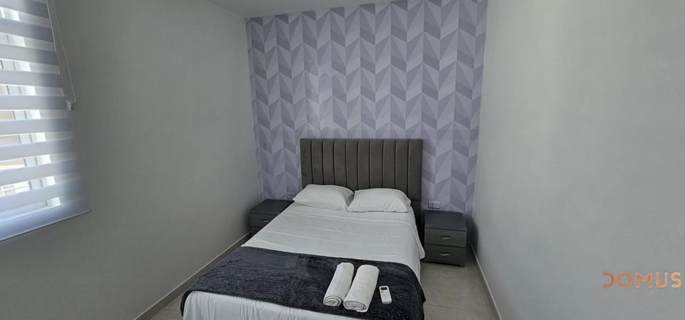 Bedroom, air conditioner