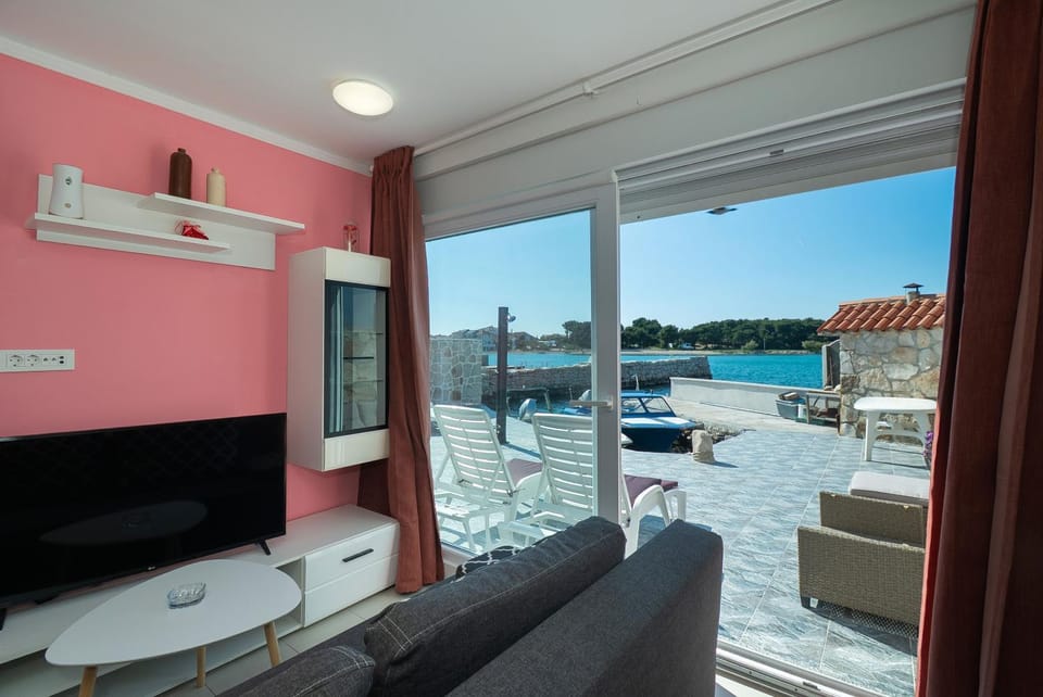 Living room, Sea view