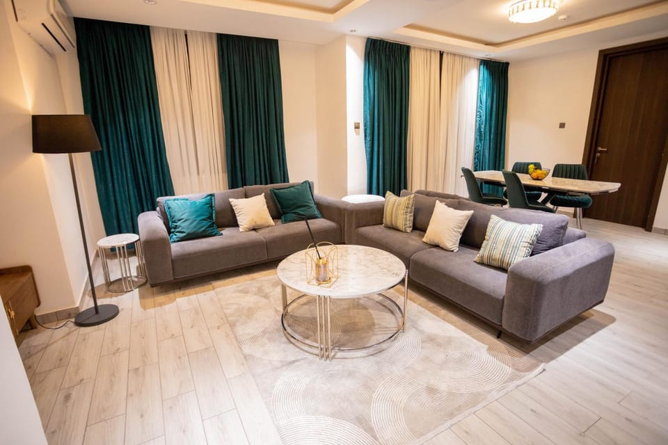 Living room, Seating area