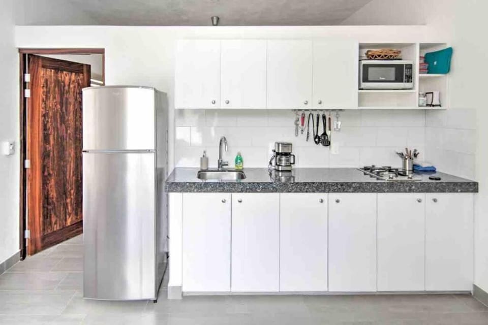 LAS VUELTAS - 2 Minutes to Beach w/ Pool, Patio & Grill Apartment in Bucerias