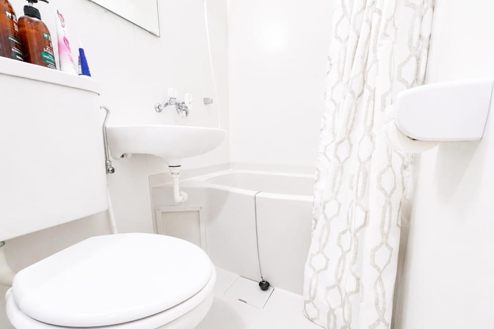 Shower, Toilet, Bathroom, Bath