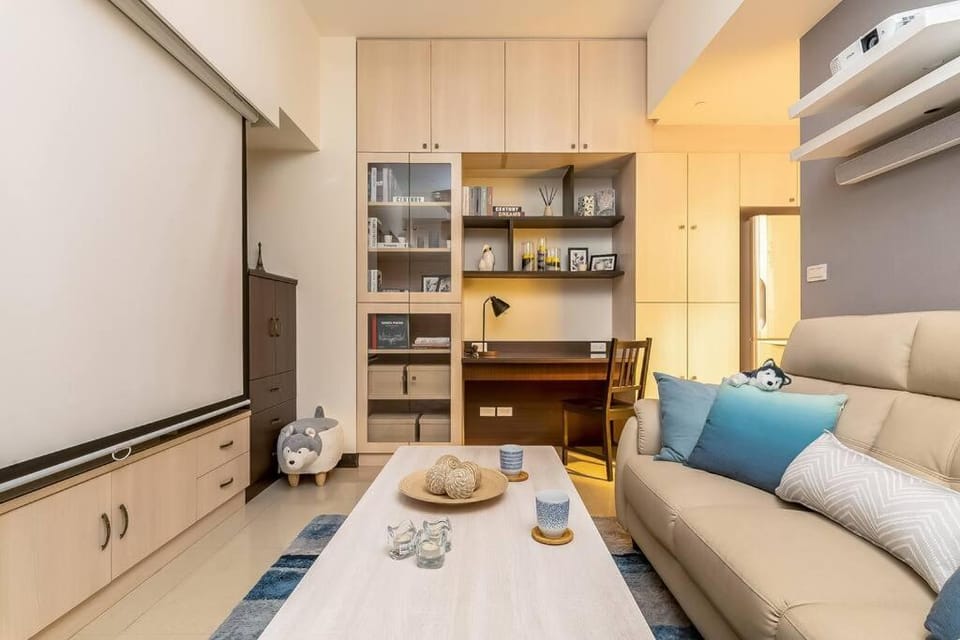 TV and multimedia, Living room, Seating area, Entertainment, air conditioner