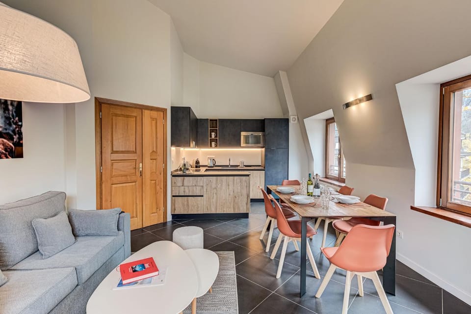 Kitchen or kitchenette, Living room, Dining area
