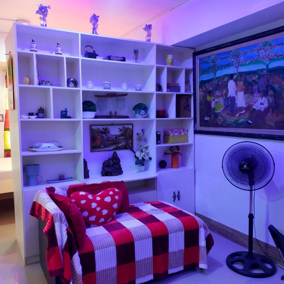 Cozy Condo Unit w/ FREE WIFI&Netflix-Pay Parking Apartment in Antipolo