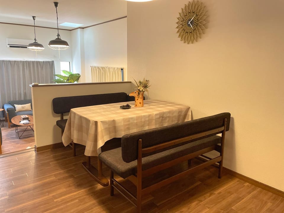 Living room, Seating area, Dining area