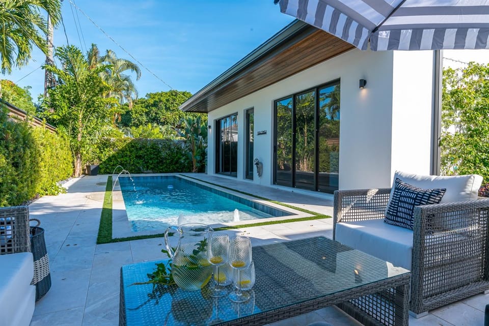 Casa Zenhaven - Designer Poolside Haven! House in West Palm Beach