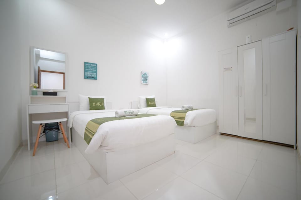Bed, Bedroom, air conditioner
