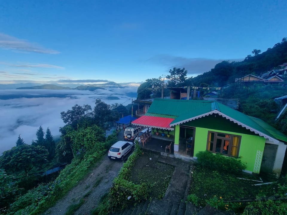 Property building, Natural landscape, Mountain view, Parking