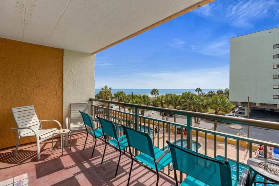 Patio, View (from property/room), Balcony/Terrace