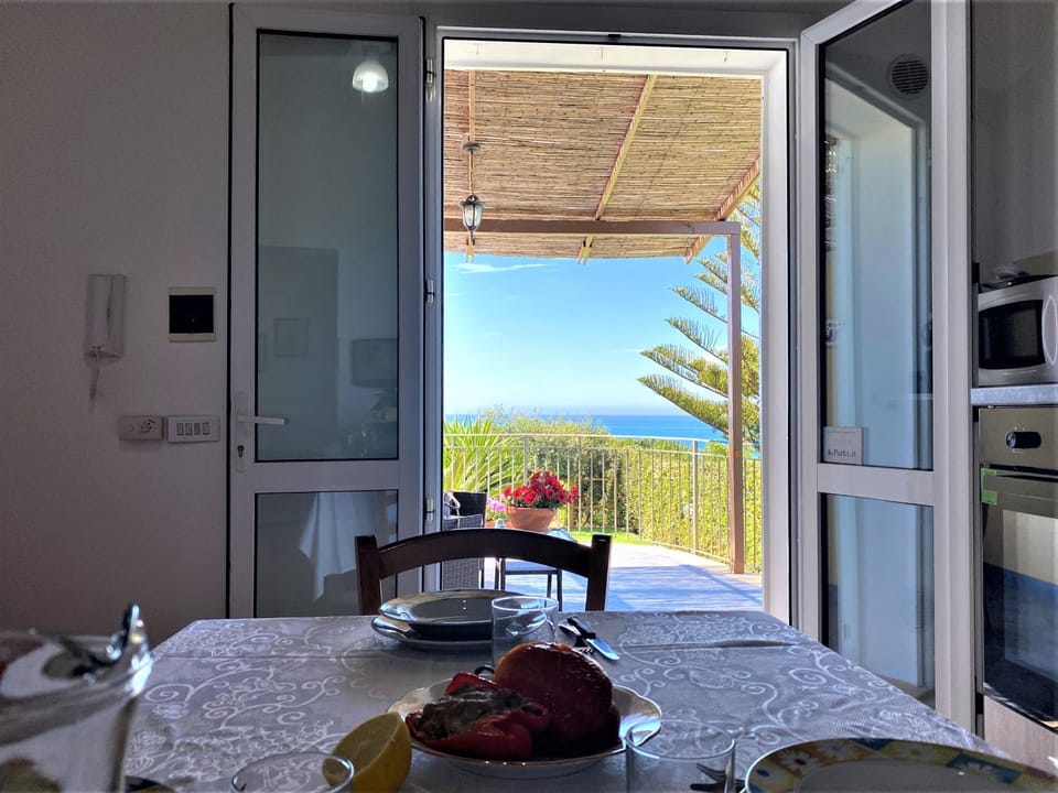 Dining area, Sea view