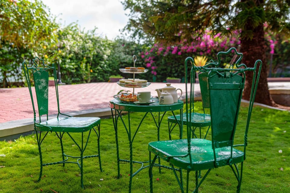 Garden, Dining area