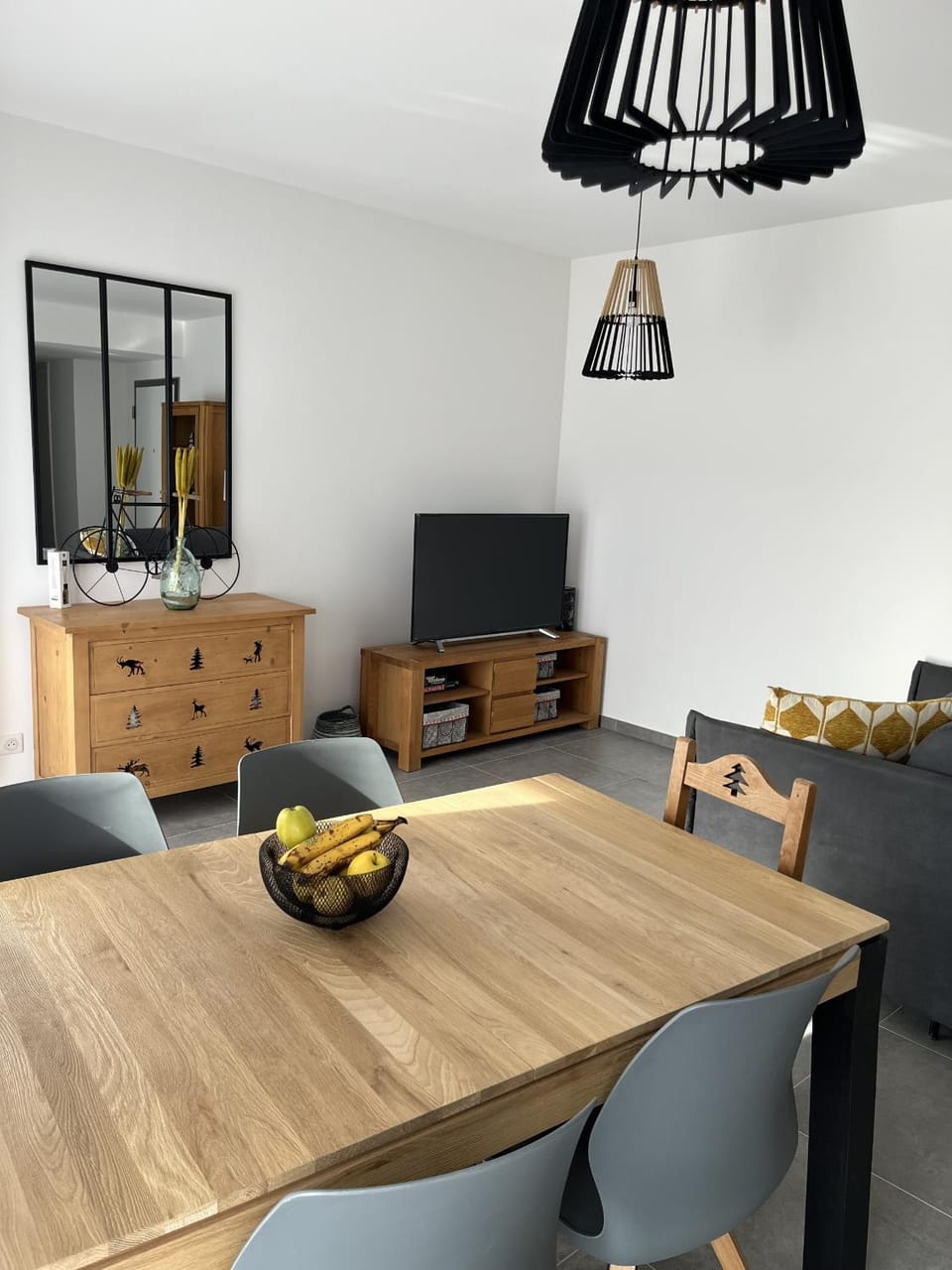 Communal lounge/ TV room, Living room