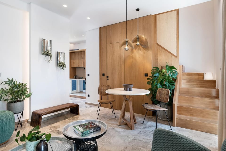 Seating area, Dining area