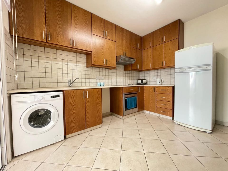 Kitchen or kitchenette, pet friendly, stove, washing machine