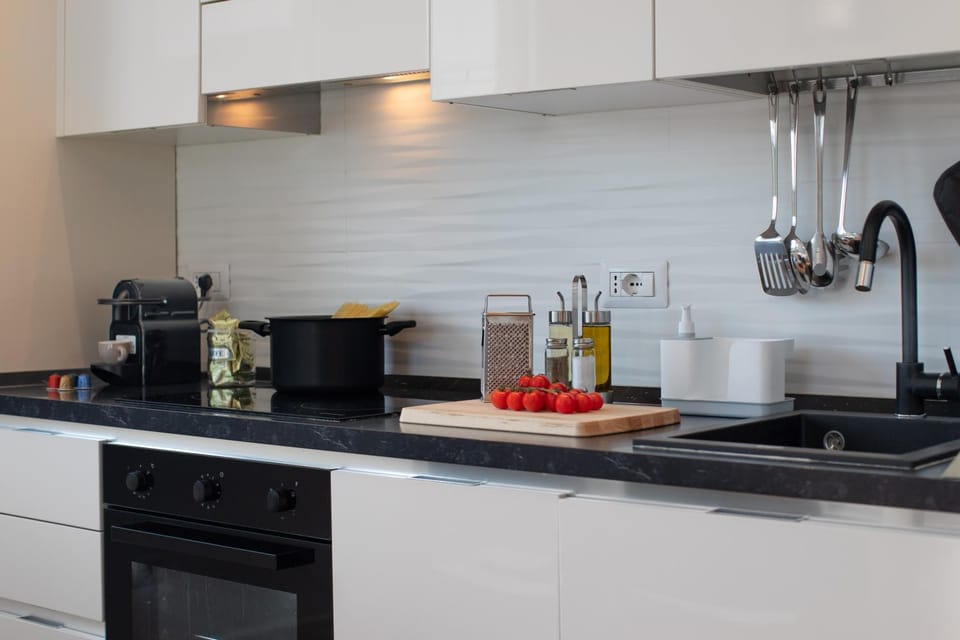 Coffee/tea facilities, Kitchen or kitchenette, pet friendly, stove